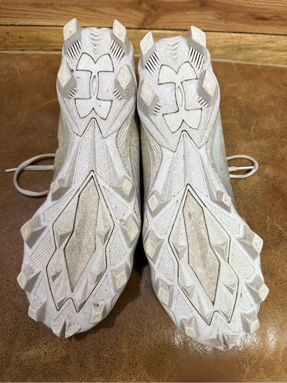 Under Armour White Mid-Top Cleats, Men’s 11 - Picture 5 of 8